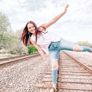 Meet your Posher, Ally